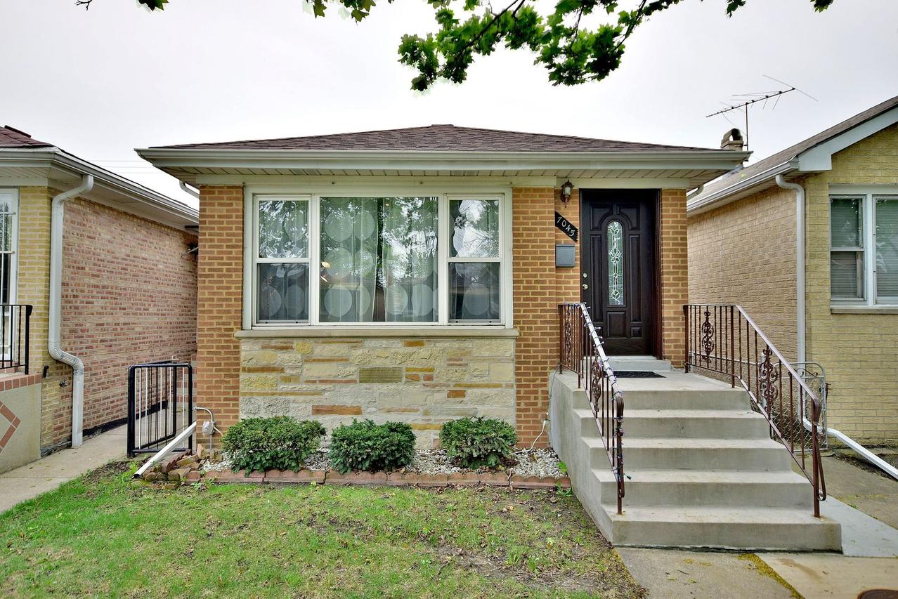 7045 W Farragut Ave., Chicago, IL 60656