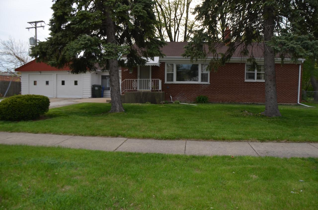 2360 Cedar St., Des Plaines, IL 60018