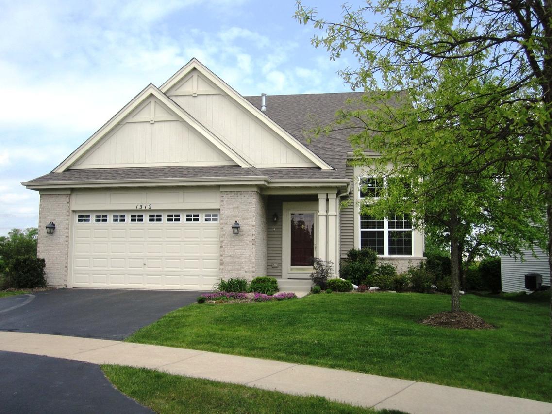 1512 Mansfield Dr., Aurora, IL 60502