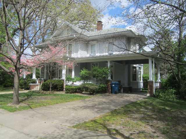 320 E Mulberry St., Watseka, IL 60970