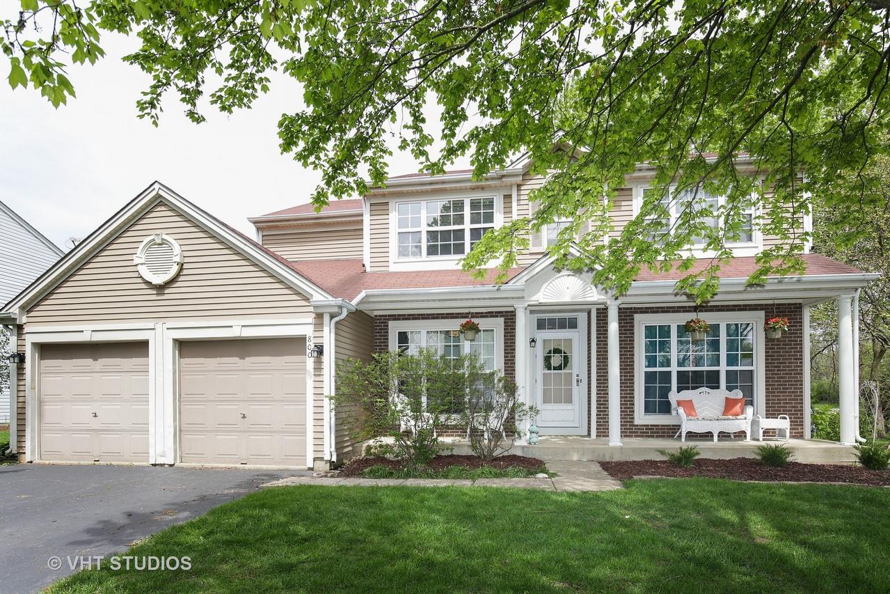 800 Royal Glen Dr., Cary, IL 60013