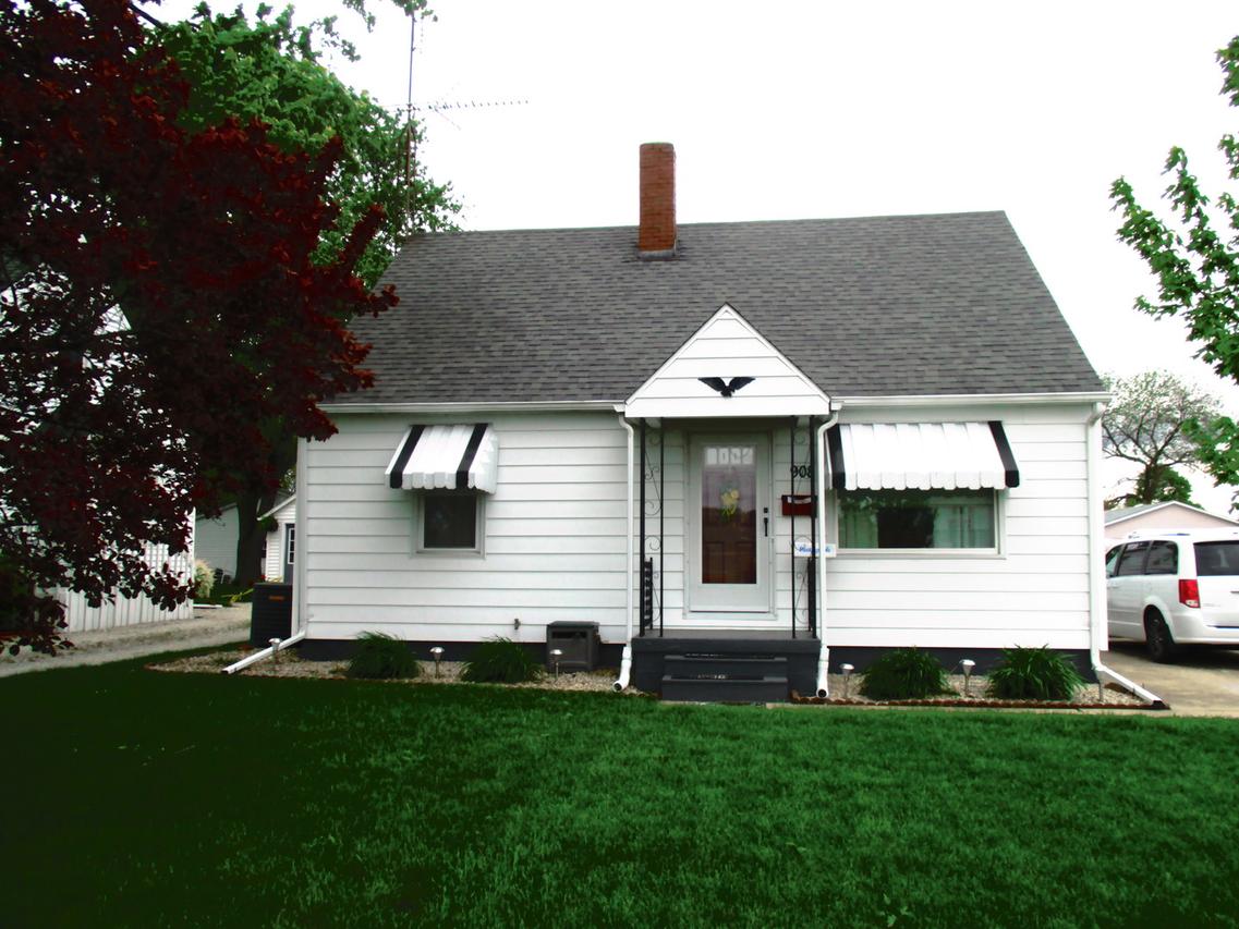 908 N Sangamon Ave., Gibson City, IL 60936