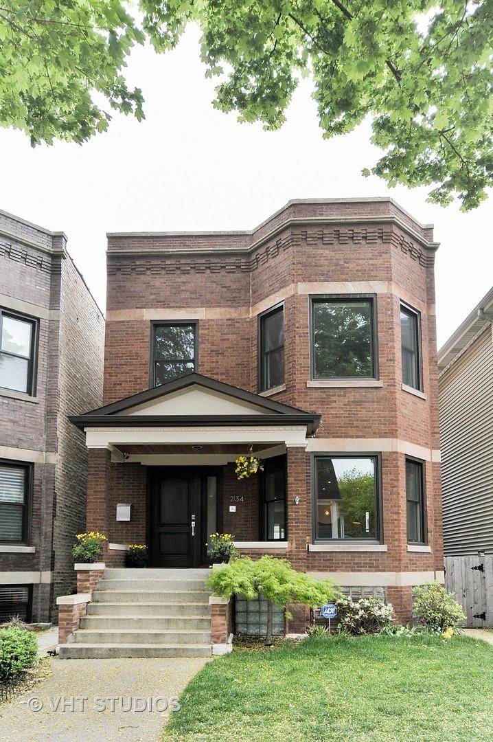 2134 W Waveland Ave., Chicago, IL 60618