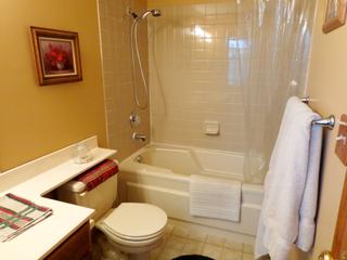 709 Churchill Ln., Oswego, IL 60543