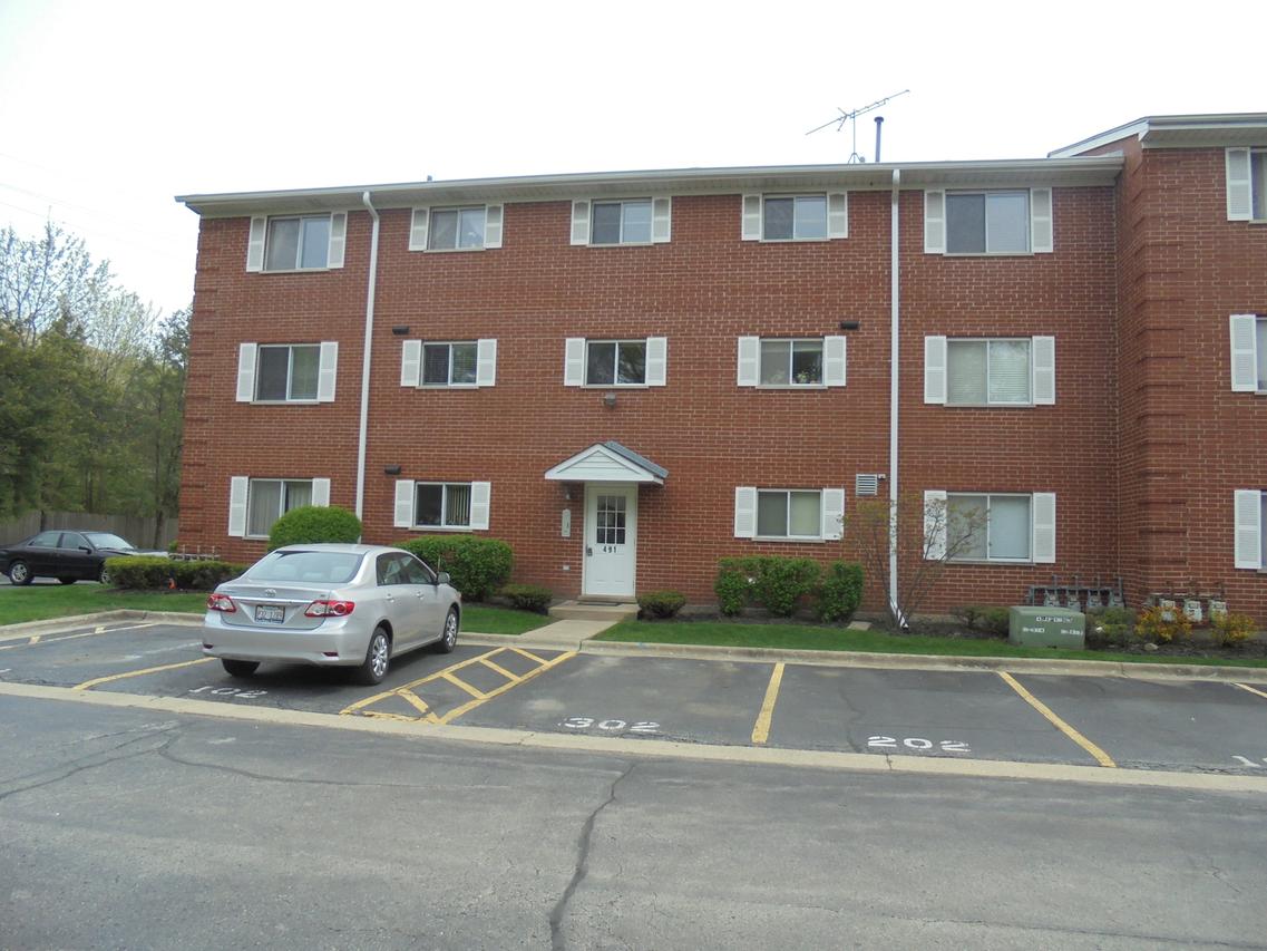 491 Leslie Ct. #202, Des Plaines, IL 60016