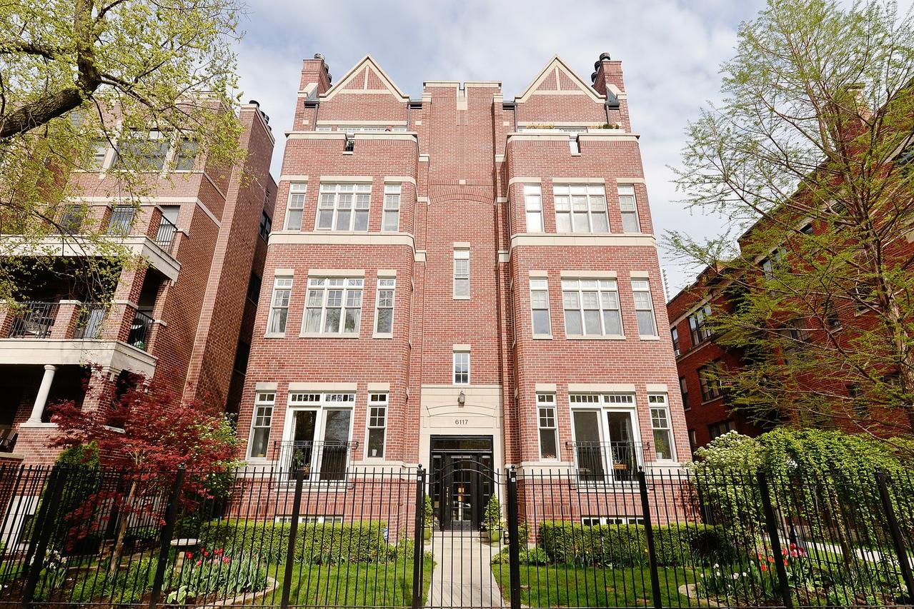 6117 N Winthrop Ave. #4N, Chicago, IL 60660