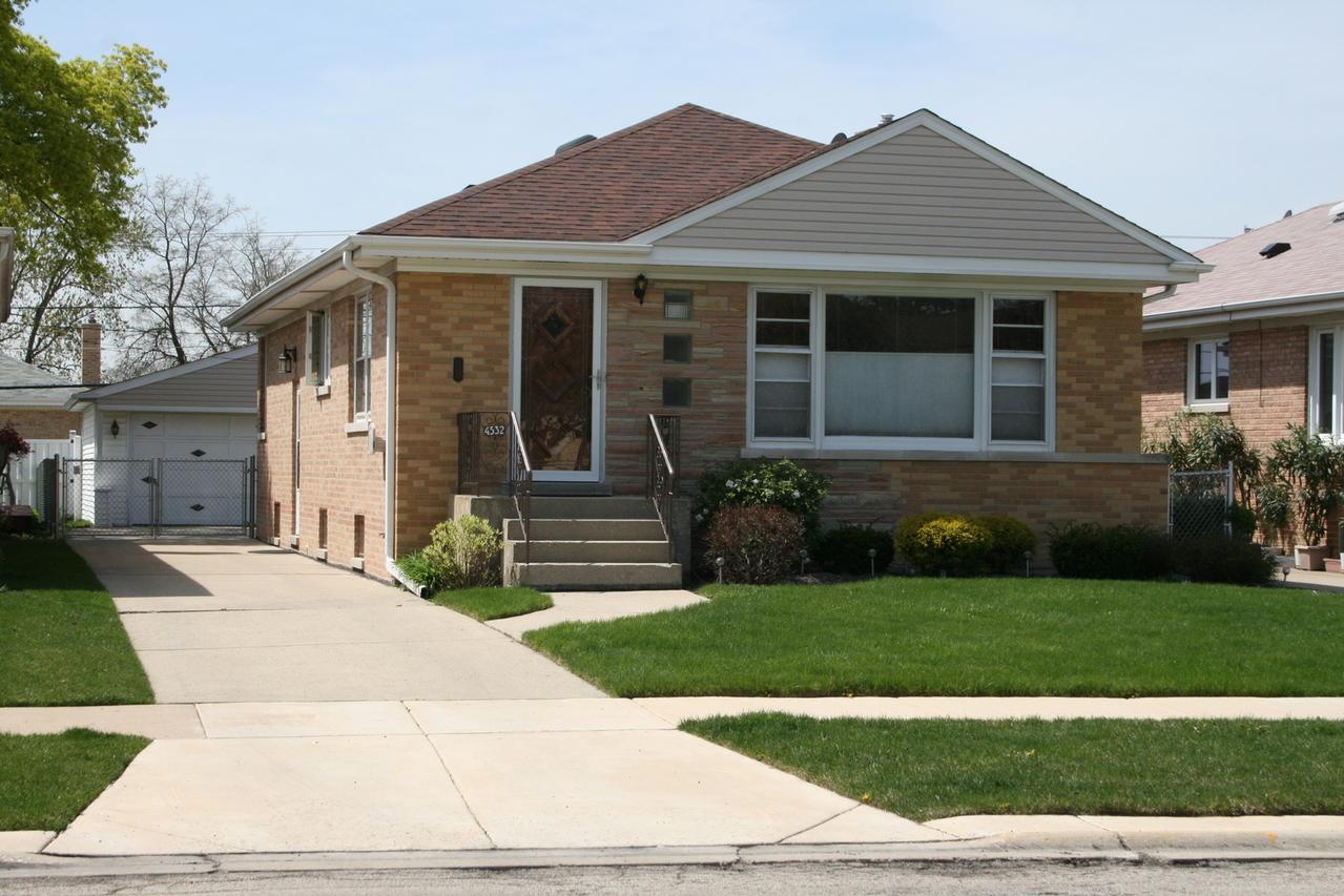 4532 N Ozanam Ave., Norridge, IL 60706