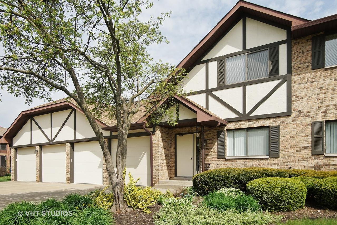 107 E Walters Ln. #1-B, Itasca, IL 60143