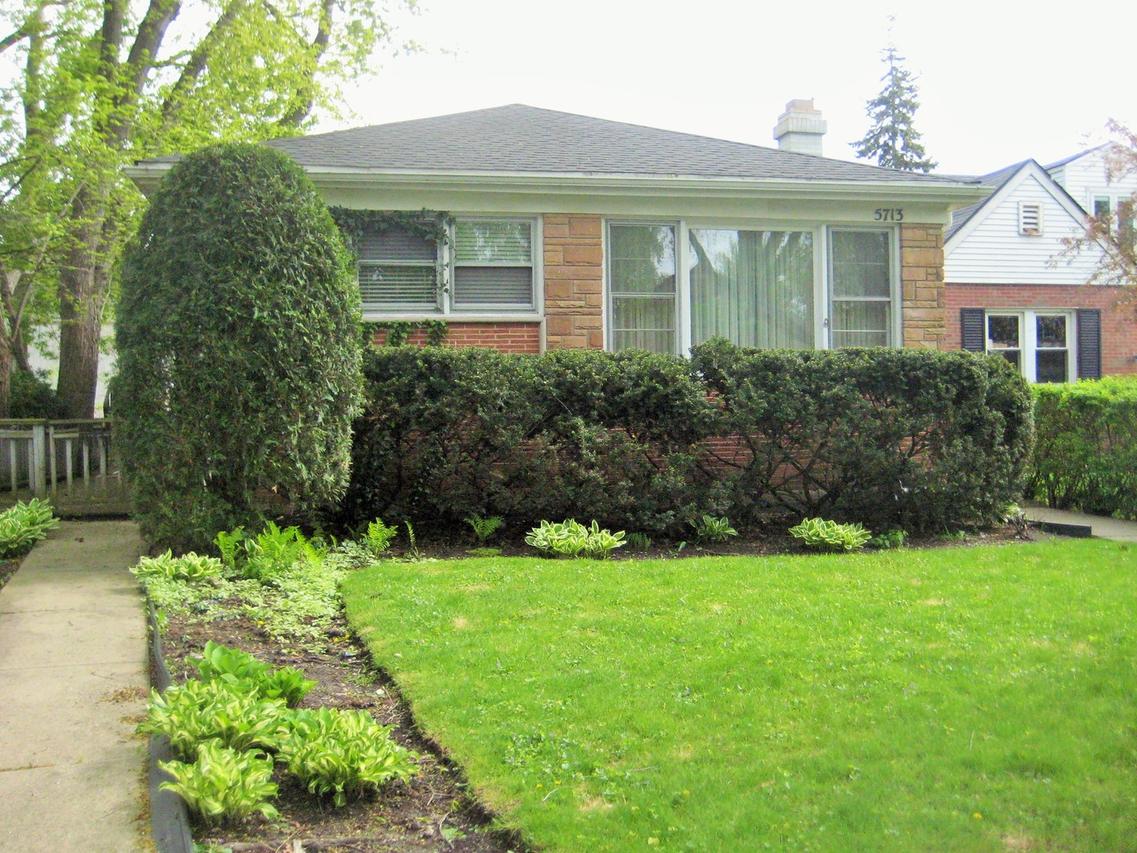 5713 N Rogers Ave., Chicago, IL 60646