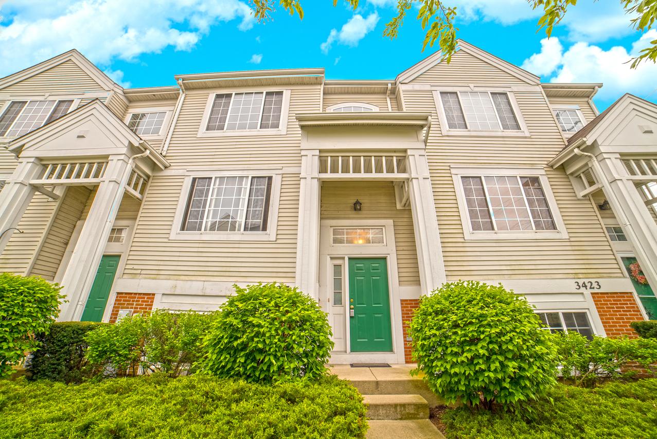 3425 Ravinia Cir., Aurora, IL 60504