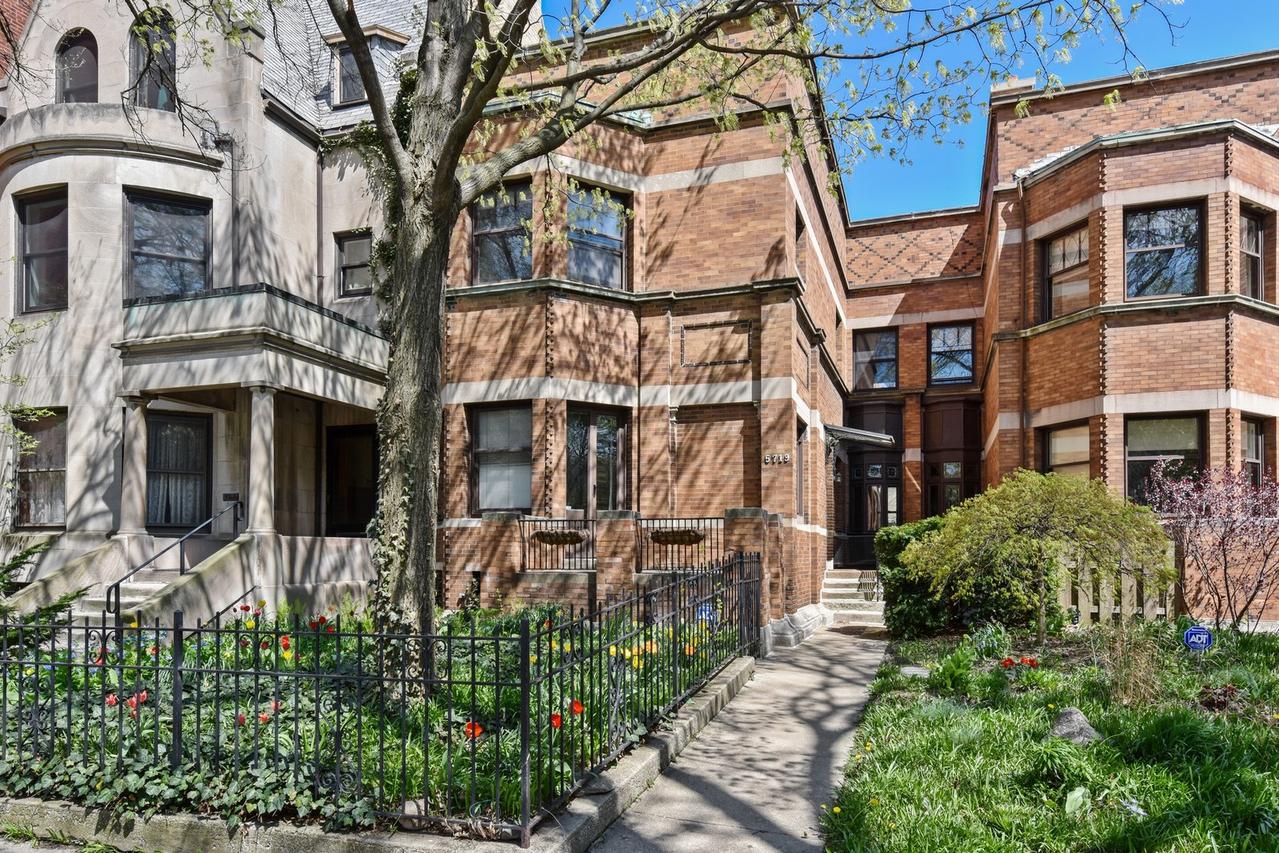 5719 S Blackstone Ave., Chicago, IL 60637