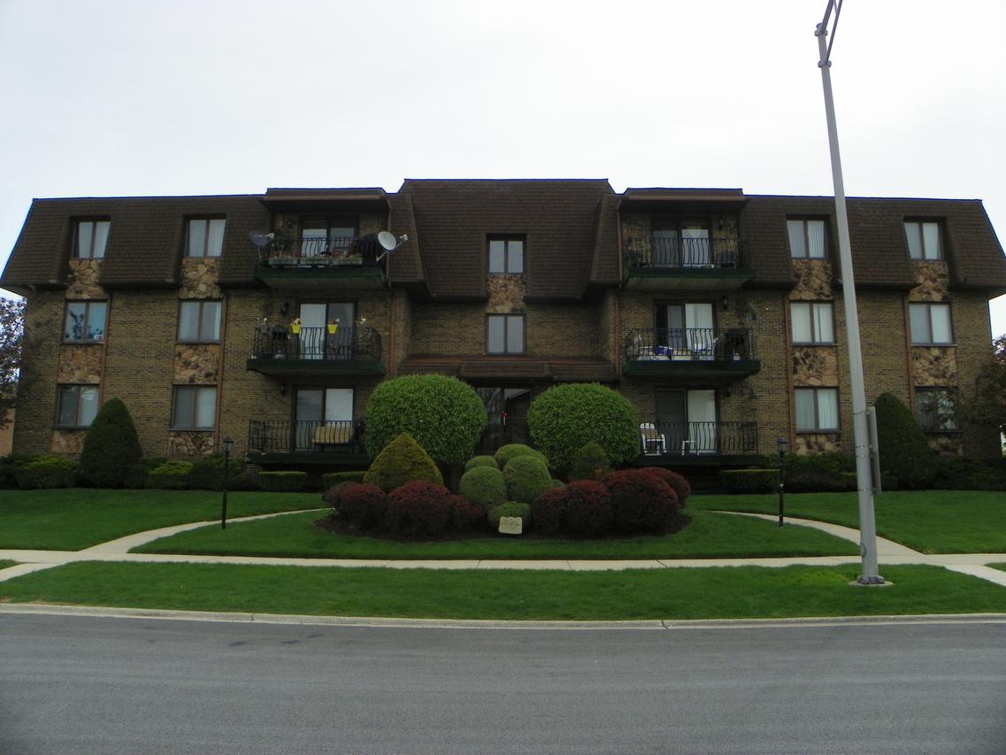 10445 S Mansfield Ave. #2D, Oak Lawn, IL 60453
