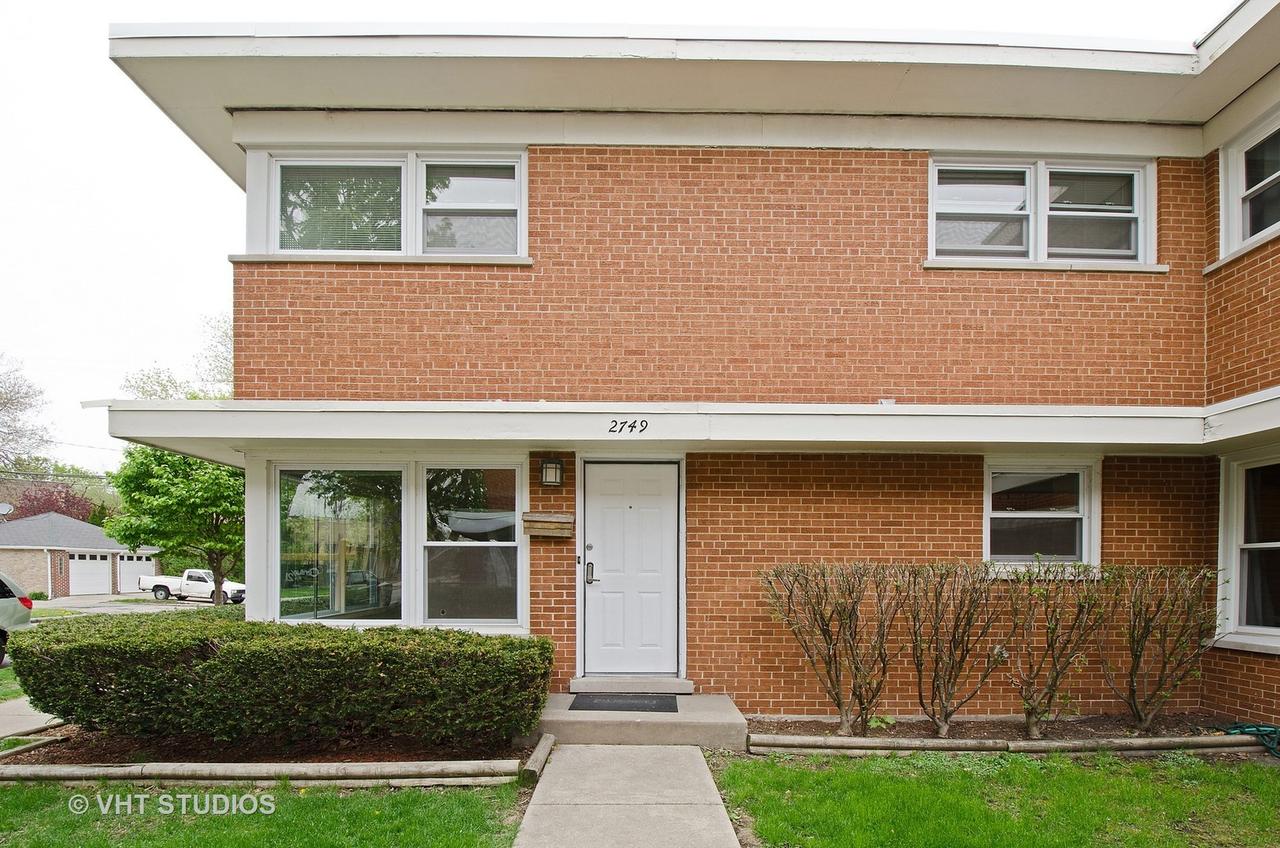 2749 W North Shore Ave., Chicago, IL 60645
