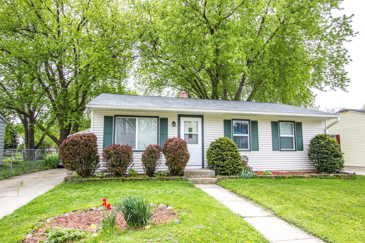 430 Spring Ave., Dekalb, IL 60115