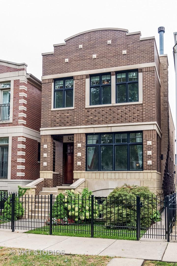 3423 N Seeley Ave., Chicago, IL 60618