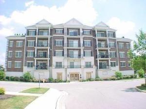 412 Mcdaniels Cir. #208, Clarendon Hills, IL 60514