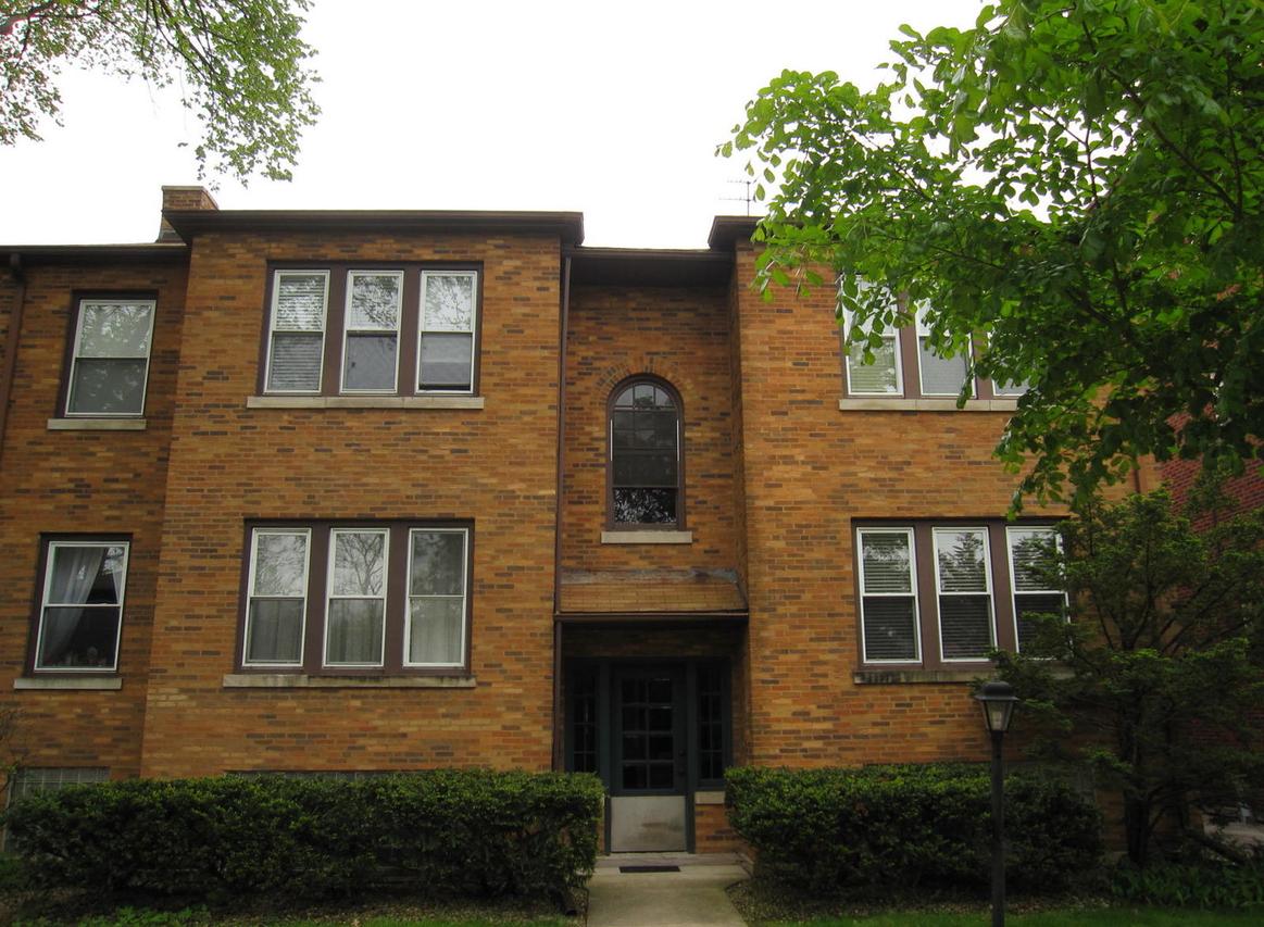 213 W Quincy St. #1, Riverside, IL 60546