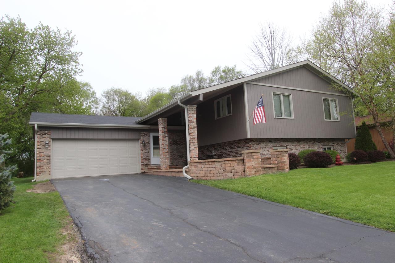 516 Gerry St., Woodstock, IL 60098