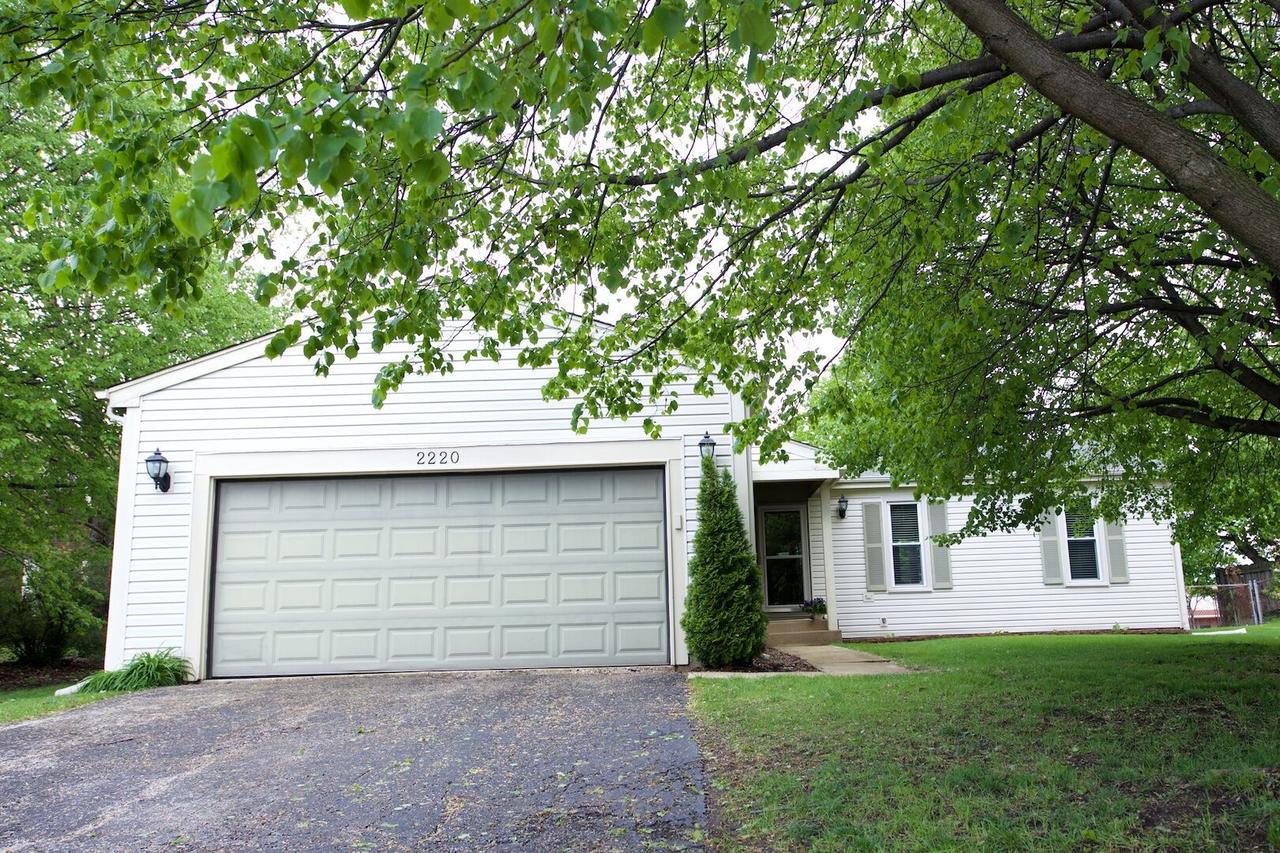 2220 Highfield Ct., Aurora, IL 60504