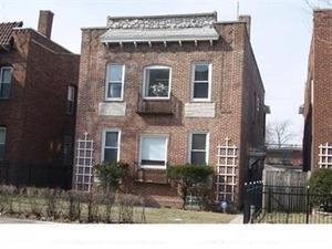 7354 S Yates St., Chicago, IL 60649