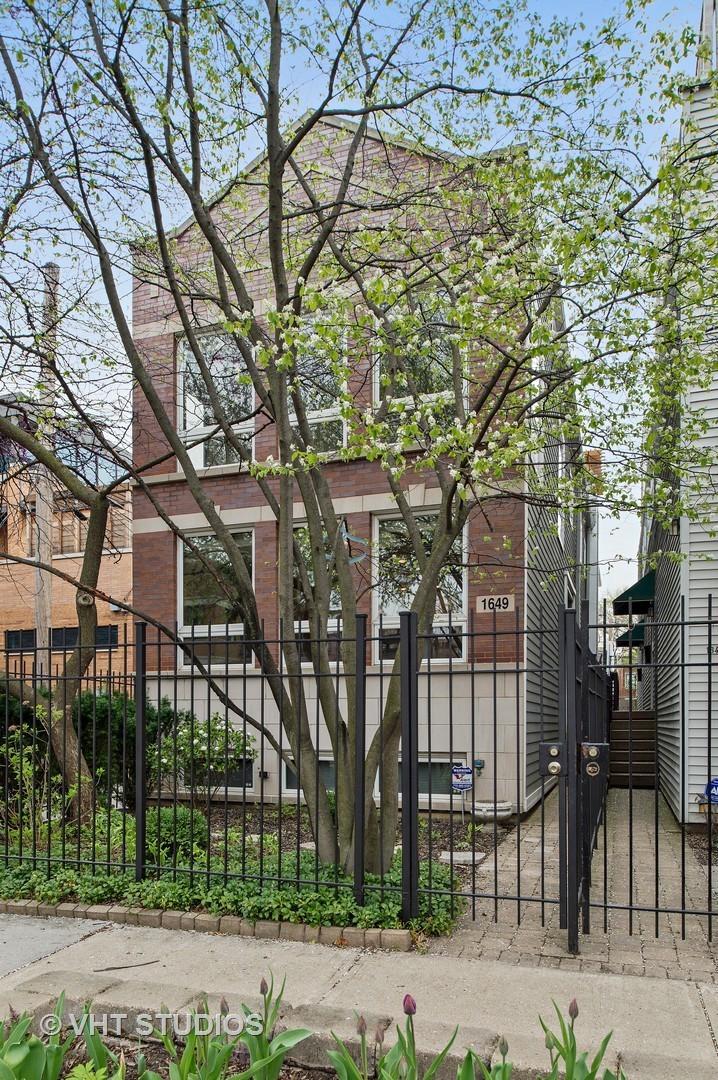 1649 N Winchester Ave., Chicago, IL 60622