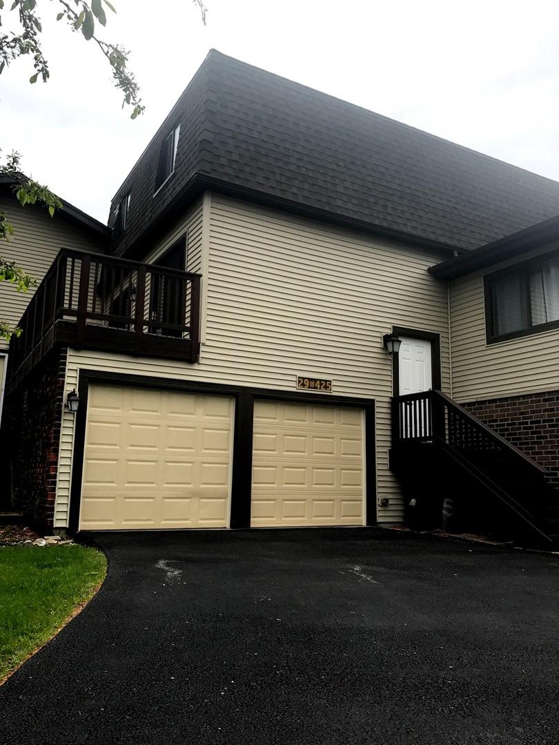 29W425 Thornwood Ln., Warrenville, IL 60555