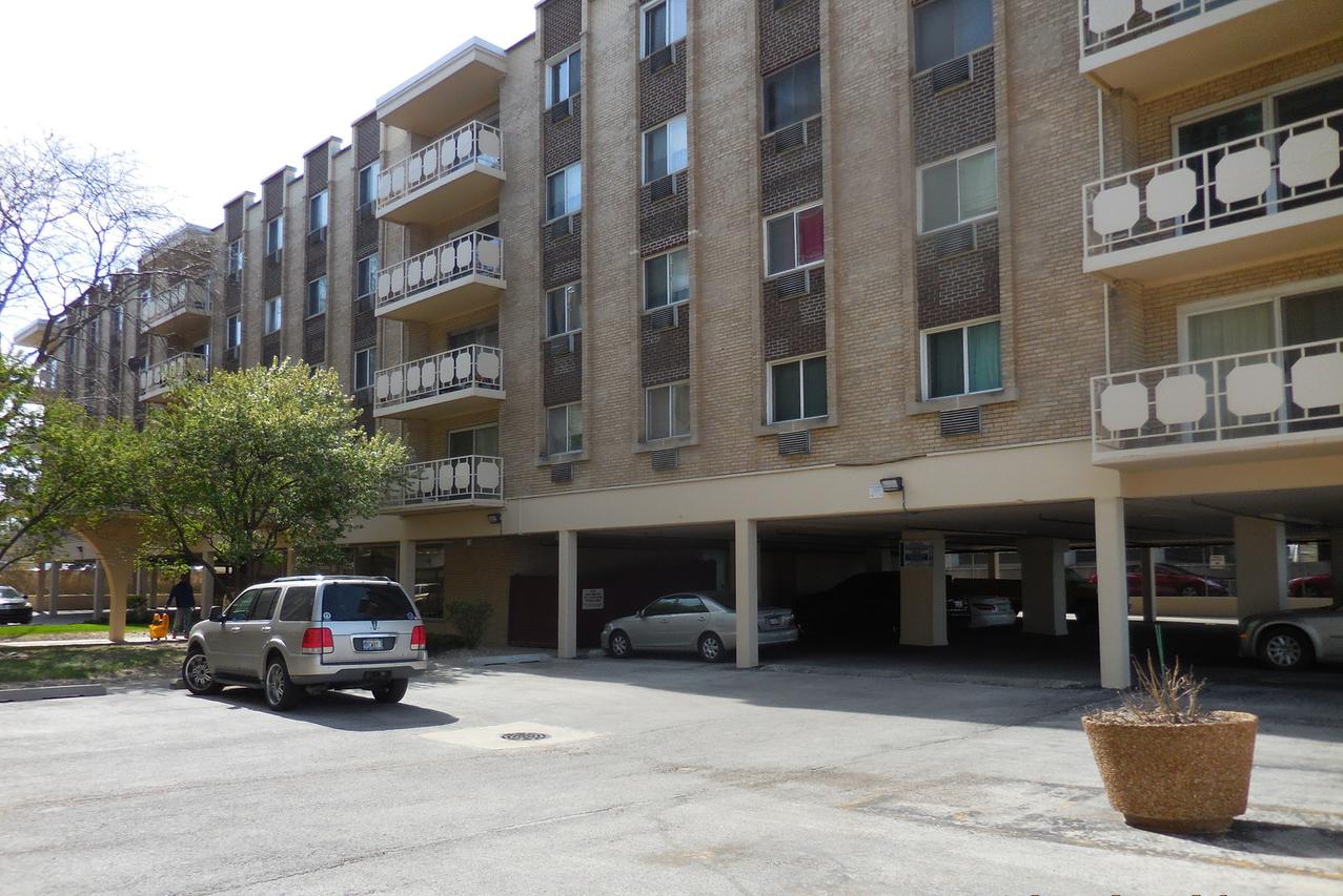 2772 E 75th St. #2NL, Chicago, IL 60649