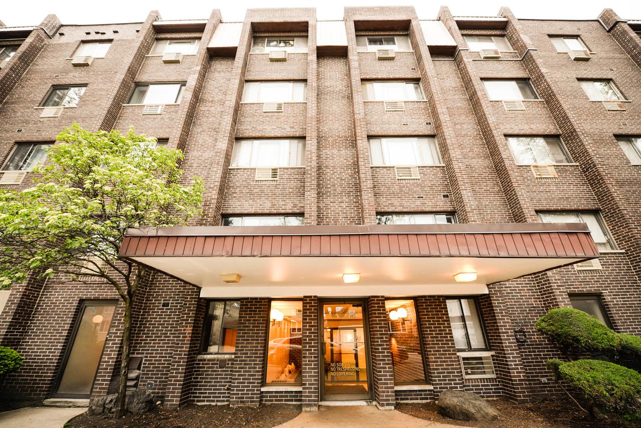 8444 W Wilson Ave. #402, Chicago, IL 60656