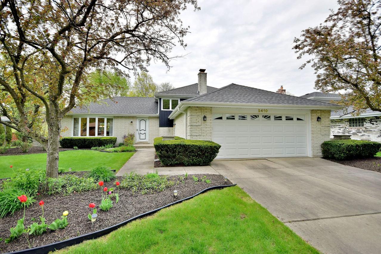 2410 Green Valley Rd., Darien, IL 60561