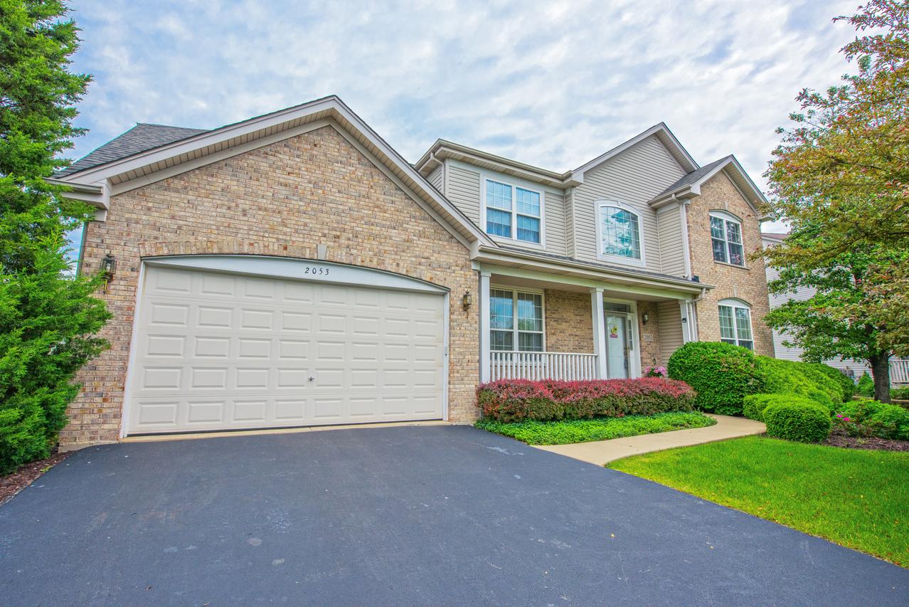 2053 Mark Cir., Bolingbrook, IL 60490