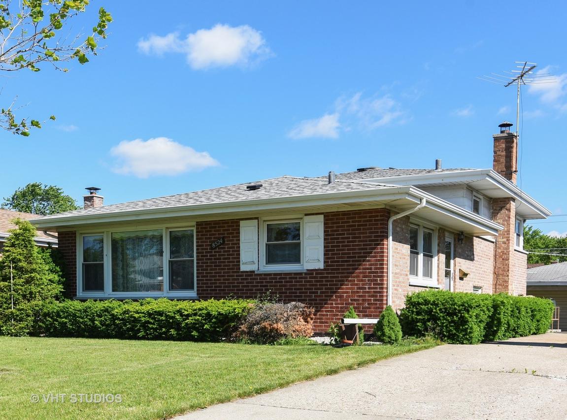 8524 Roseview Dr., Niles, IL 60714
