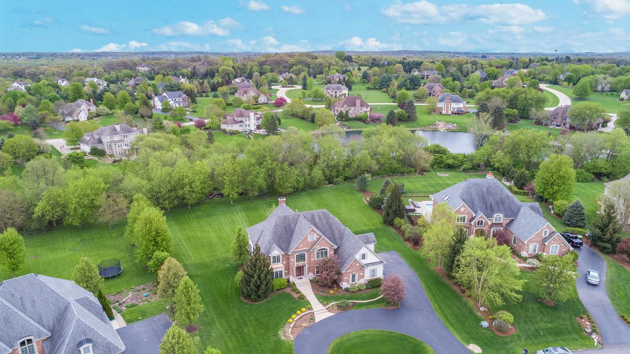 38W445 Stevens Glen Rd., St. Charles, IL 60175