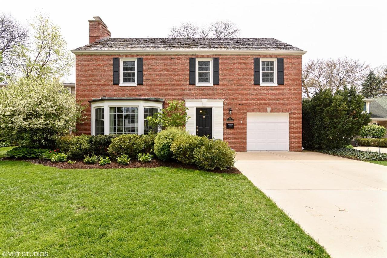 322 S Derbyshire Ln., Arlington Heights, IL 60004
