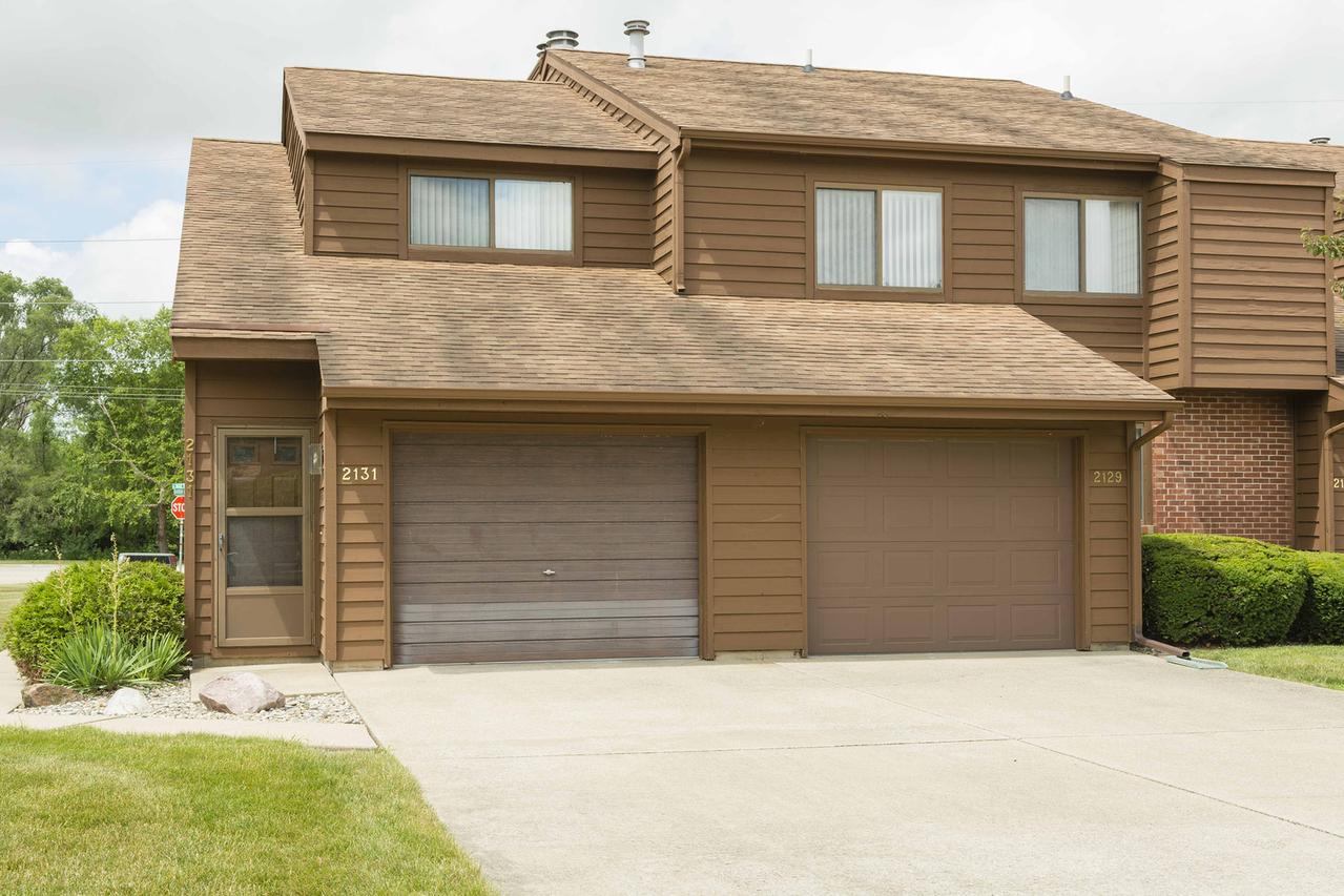 2131 Sunview Dr., Champaign, IL 61821