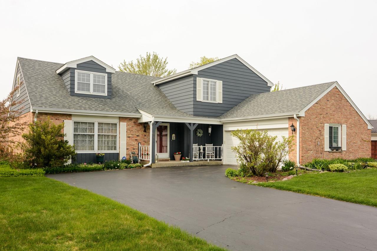 425 W Kerry Ct., Palatine, IL 60067