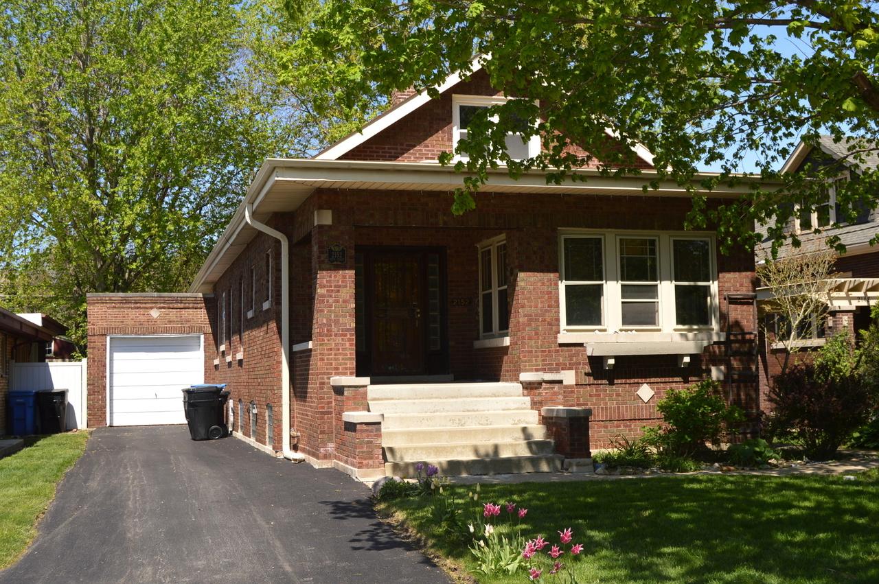 2152 W 115th St., Chicago, IL 60643