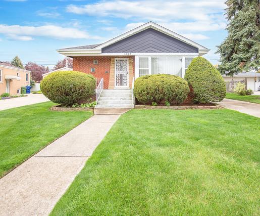 5227 Oakdale Dr., Oak Lawn, IL 60453