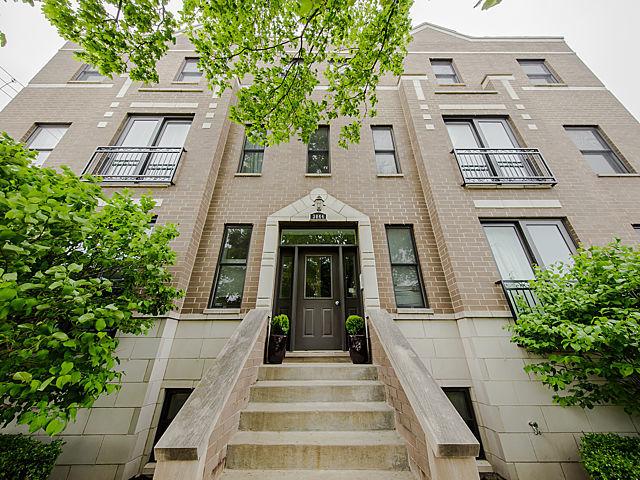 3044 W Roscoe St. #1W, Chicago, IL 60618