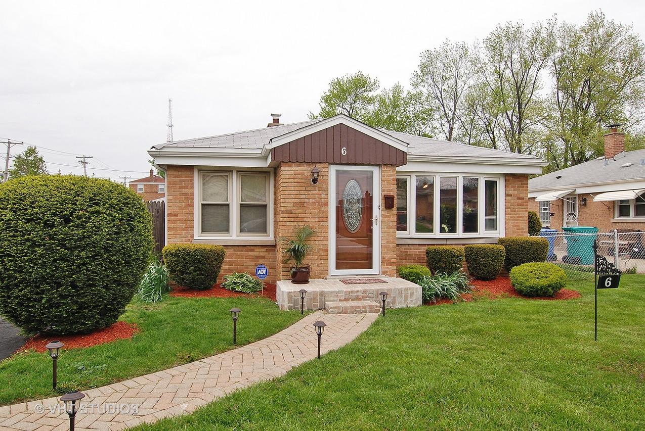 6 N Irving Ave., Hillside, IL 60162