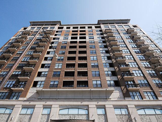 849 N Franklin St. #1214, Chicago, IL 60610