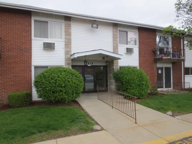 8912 Steven Dr. #1E, Des Plaines, IL 60016