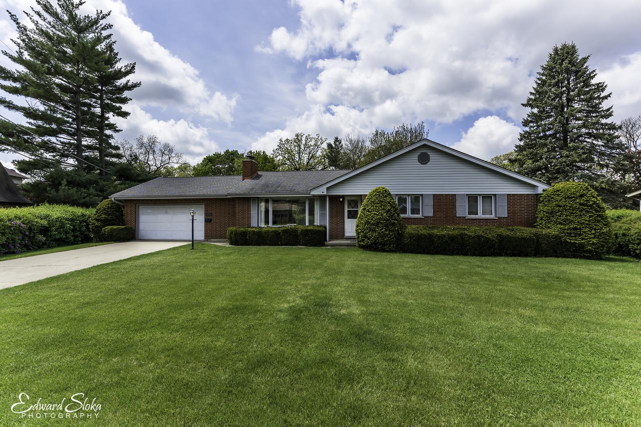 66 Hastings Ave., Crystal Lake, IL 60014