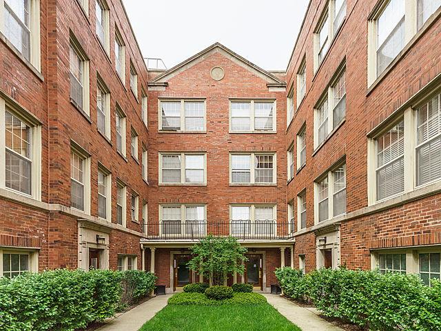 616 Harrison St. #2E, Oak Park, IL 60304