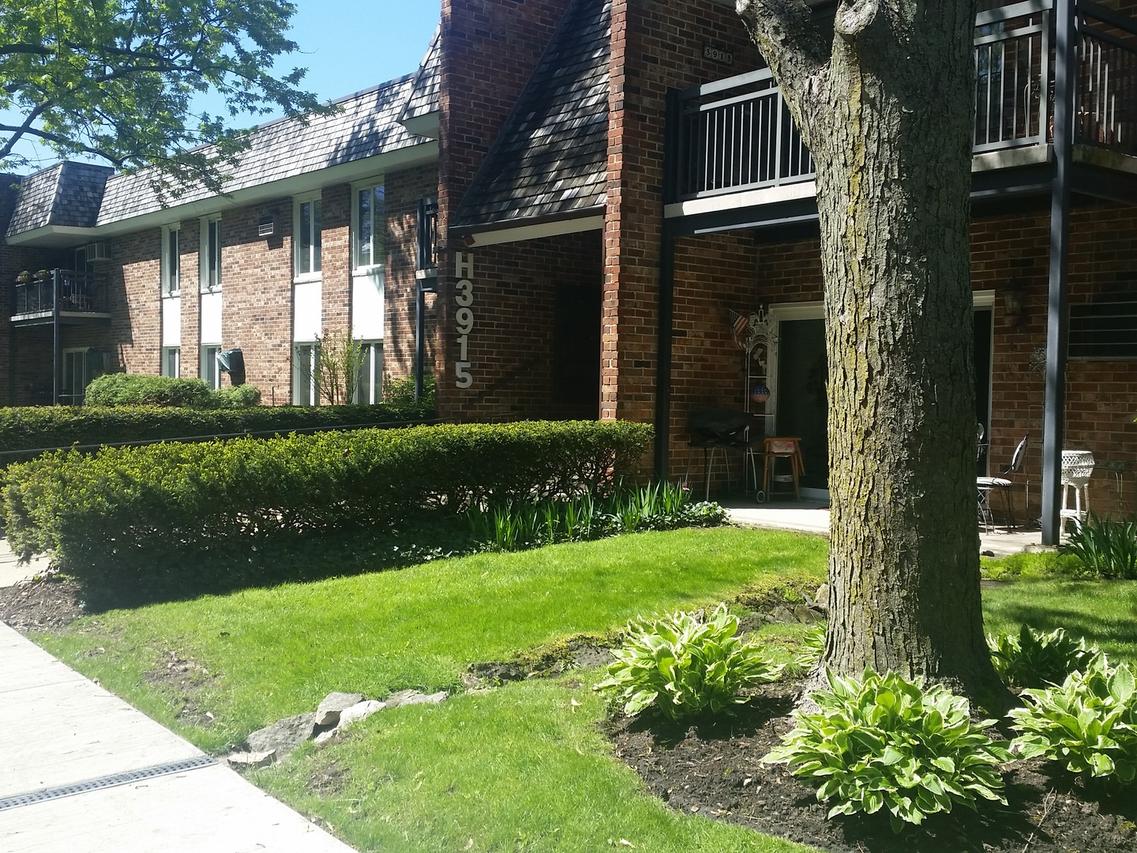 3915 Saratoga Ave. #H204, Downers Grove, IL 60515