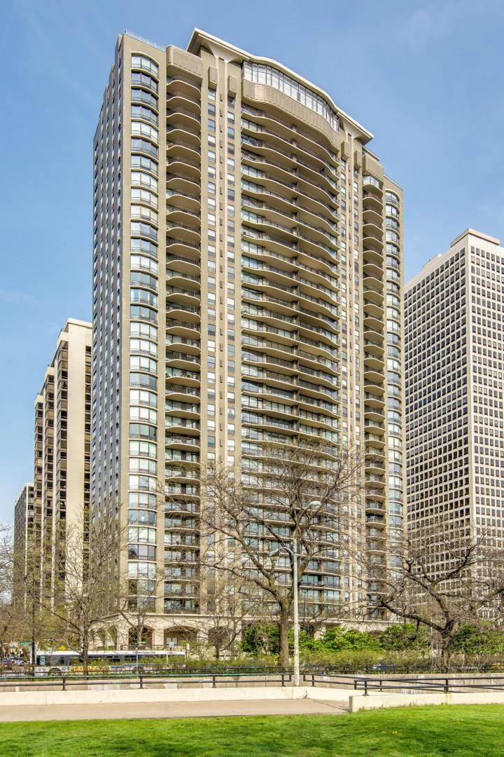 1040 N Lake Shore Dr. #6D, Chicago, IL 60611