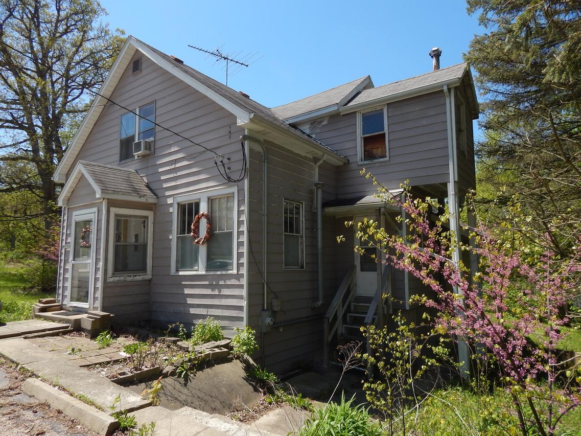 6N766 Tuscola Ave., St. Charles, IL 60174