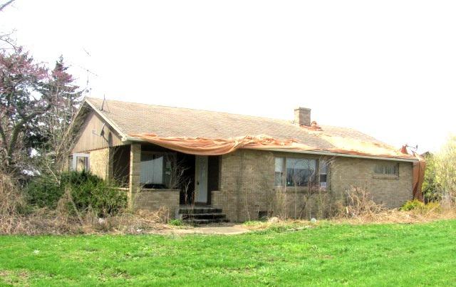 1407 Pine Hill Rd., Franklin Grove, IL 61031