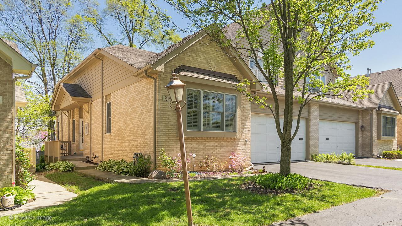 315 Regal Ct., Clarendon Hills, IL 60514