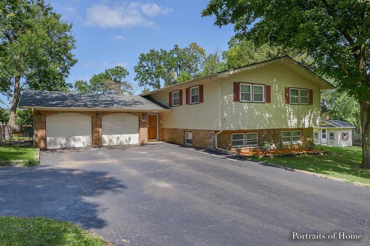 79 Riverside Dr., Yorkville, IL 60560