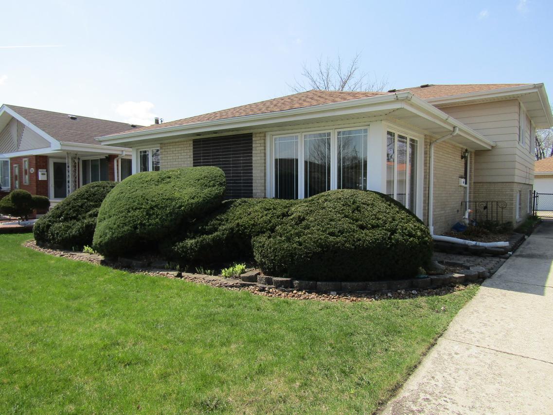 9224 Major Ave., Oak Lawn, IL 60453
